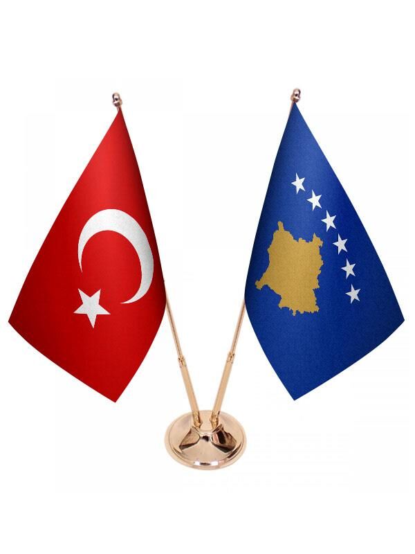 Masa Üstü Kosova Bayrağı Türk Bayrağı İkili Pirinç Direk Masa Bayrak Seti
