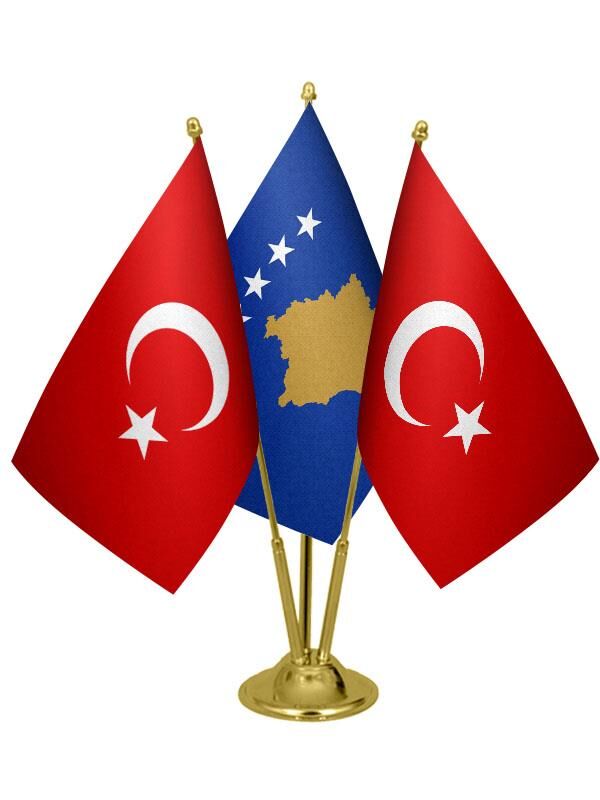 Masa Üstü Kosova Bayrağı Türk Bayrağı Üçlü Pirinç Direk Masa Bayrak Seti