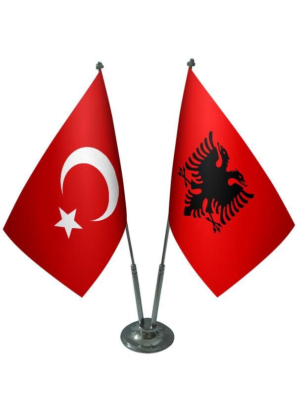 Masa Üstü Arnavutluk Bayrağı Türk Bayrağı İkili Krom Direk Masa Bayrak Seti