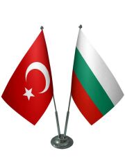 Masa Üstü Bulgaristan Bayrağı Türk Bayrağı İkili Krom Direk Masa Bayrak Seti