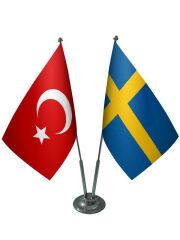 Masa Üstü İsveç Bayrağı Türk Bayrağı İkili Krom Direk Masa Bayrak Seti