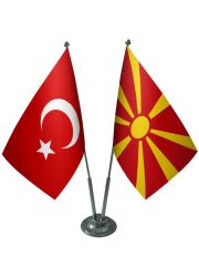 Masa Üstü Makedonya Bayrağı Türk Bayrağı İkili Krom Direk Masa Bayrak Seti