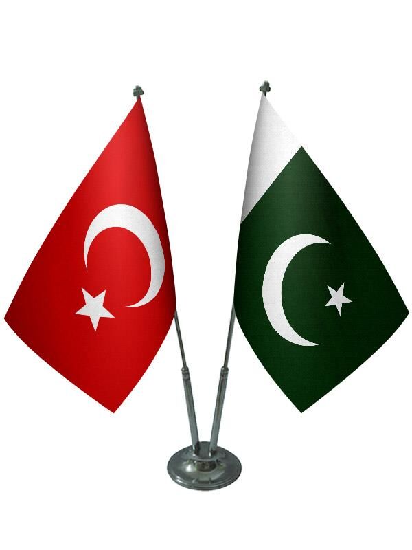 Masa Üstü Pakistan Bayrağı Türk Bayrağı İkili Krom Direk Masa Bayrak Seti