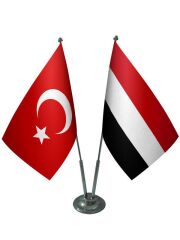Masa Üstü Yemen Bayrağı Türk Bayrağı İkili Krom Direk Masa Bayrak Seti