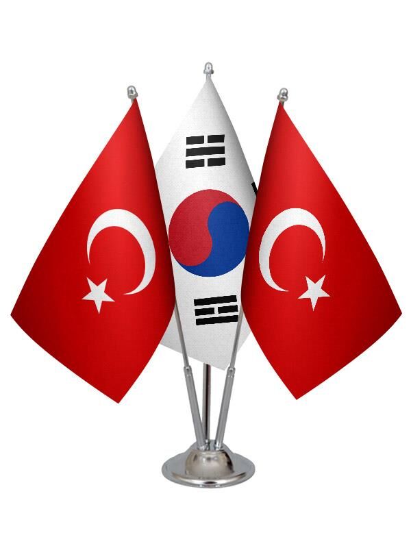 Masa Üstü Güney Kore Bayrağı Türk Bayrağı Üçlü Krom Direk Masa Bayrak Seti