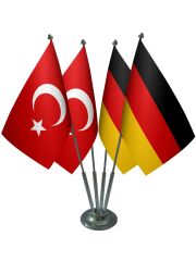 Masa Üstü Almanya Bayrağı Türk Bayrağı Dörtlü Krom Direk Masa Bayrak Seti