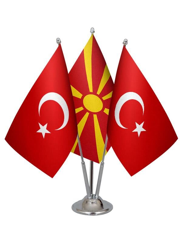 Masa Üstü Makedonya Bayrağı Türk Bayrağı Üçlü Krom Direk Masa Bayrak Seti