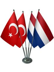 Masa Üstü Hollanda Bayrağı Türk Bayrağı Dörtlü Krom Direk Masa Bayrak Seti