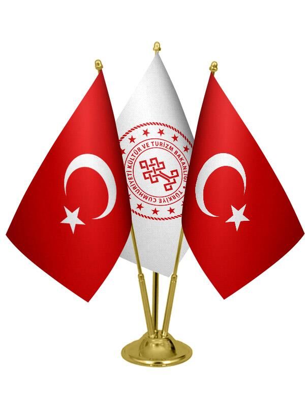 Masa Üstü Kültür Bakanlığı Bayrağı Türk Bayrağı Üçlü Pirinç Direk Masa Bayrak Seti