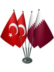 Masa Üstü Katar Bayrağı Türk Bayrağı Dörtlü Krom Direk Masa Bayrak Seti