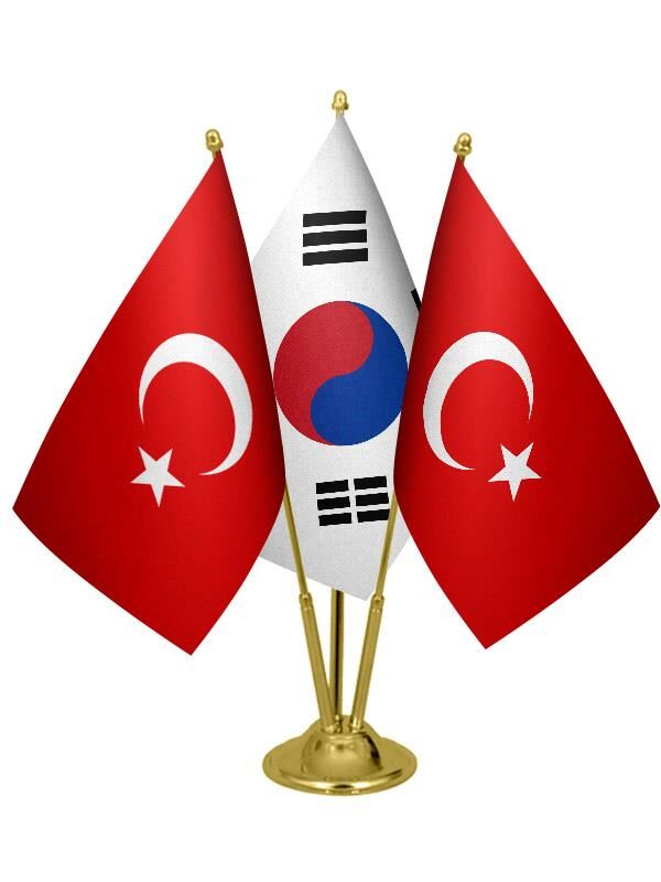 Masa Üstü Güney Kore Bayrağı Türk Bayrağı Üçlü Pirinç Direk Masa Bayrak Seti