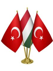 Masa Üstü Macaristan Bayrağı Türk Bayrağı Üçlü Pirinç Direk Masa Bayrak Seti