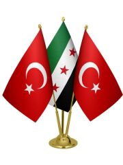 Masa Üstü Özgür Suriye Bayrağı Türk Bayrağı Üçlü Pirinç Direk Masa Bayrak Seti