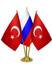 Masa Üstü Rusya Bayrağı Türk Bayrağı Üçlü Pirinç Direk Masa Bayrak Seti