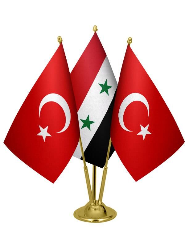 Masa Üstü Suriye Bayrağı Türk Bayrağı Üçlü Pirinç Direk Masa Bayrak Seti