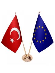 Masa Üstü Avrupa Birliği Bayrağı Türk Bayrağı İkili Pirinç Direk Masa Bayrak Seti