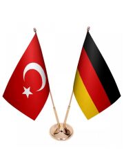 Masa Üstü Almanya Bayrağı Türk Bayrağı İkili Pirinç Direk Masa Bayrak Seti