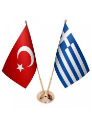 Masa Üstü Yunanistan Bayrağı Türk Bayrağı İkili Pirinç Direk Masa Bayrak Seti